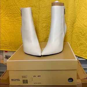 NWT / Michael Kors Keke Leather Ankle Boots